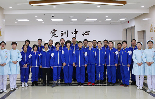 吉大附中学子见所未见，长春市中医院校外健康教育实践基地开眼界