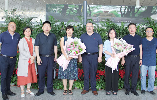 不远万里，带爱出发，长春市中医院2位女医生启程援疆！