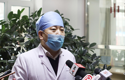 市中医救治新冠肺炎患者专家组组长、长春市中医院副院长接受省内4家媒体专访