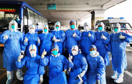 守一道门 护千万家，点赞长春市中医院机场“转运人”